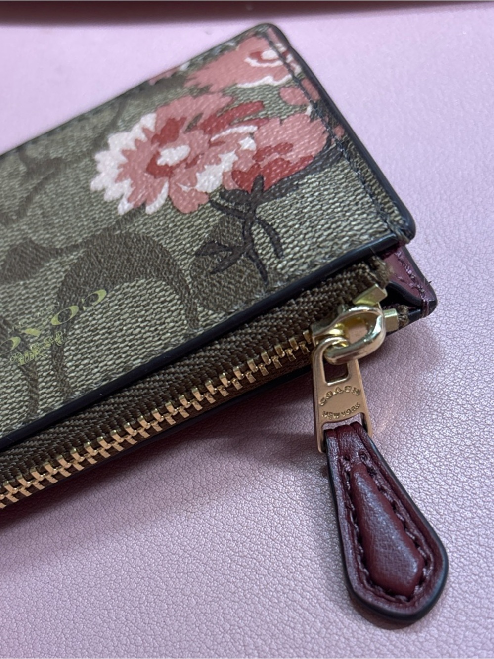 Coach Signature Mini Skinny ID Case IM/Khaki Coral Multi - Picture 3 of 5